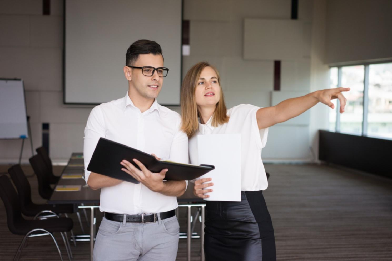 Detaillierte Finanzauswertung mit Diagrammen und Kennzahlen